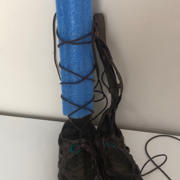 MIA LENORA GLADIATOR LEATHER SANDALS BROWN NEW - Picture 3 of 5